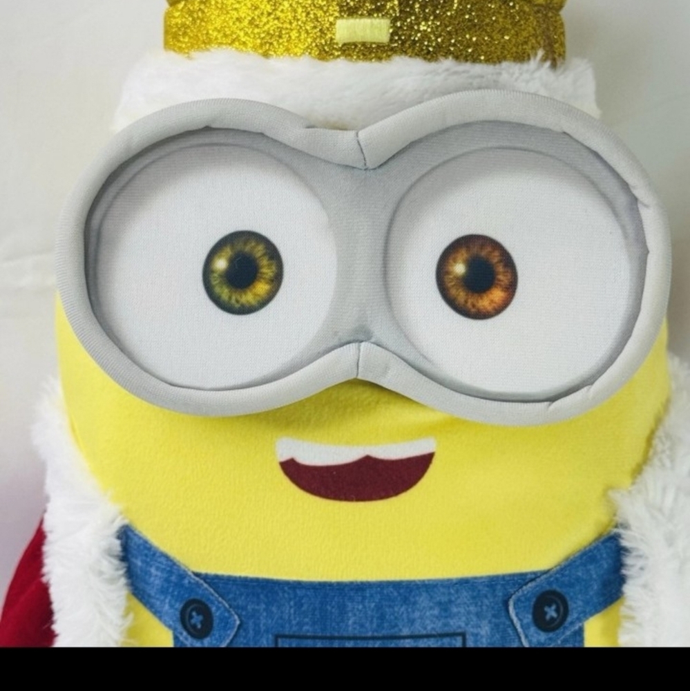 DESPICABLE ME Universal Studios King Bob Minion Large Plush 15" ☆ Rare ☆ - Picture 6 of 8